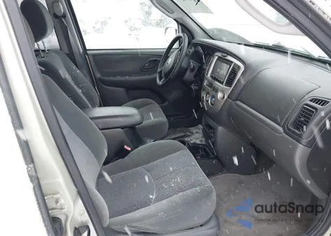 2004 Mazda Tribute Lx V6 z USA, uszkodzony, nr VIN 4F2YZ94154KM20279